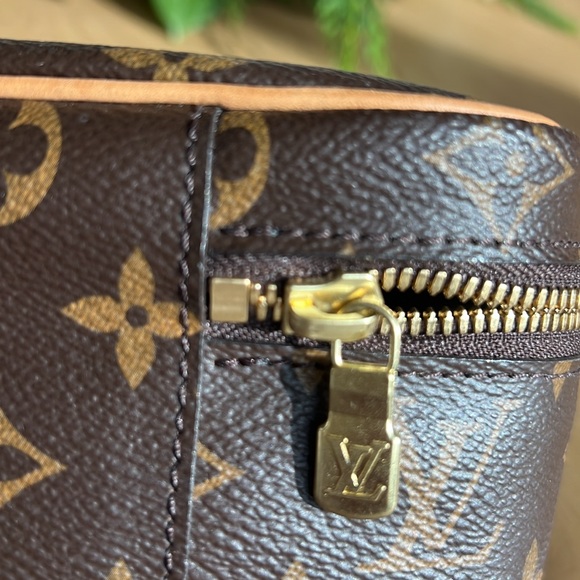 100% AUTHENTIC LOUIS VUITTON NICE BB MONOGRAM CANVAS VANITY BAG - Picture 12 of 13